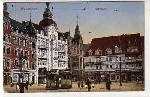 37197 Ak Halberstadt Fischmarkt mit Straßenbahnen 1915