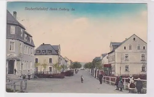 85708 AK Neuberthelsdorf - Amtshauptstadt Freiberg Sachsen, Straßenansicht 1919