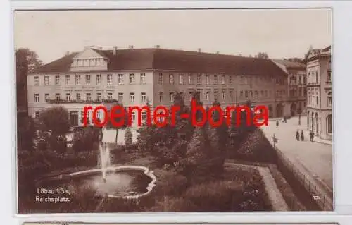 81612 Foto Ak Löbau i. Sa. Reichsplatz 1930