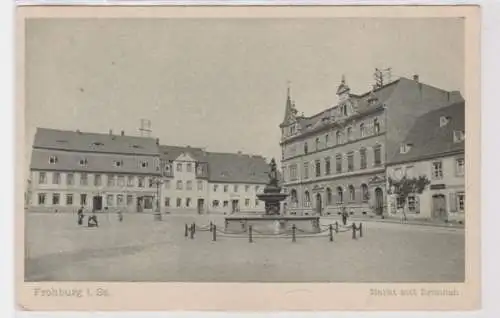 93433 Ak Frohburg in Sachsen Markt mit Brunnen um 1930