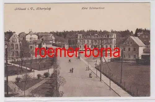 83083 Ak Schöneck im Vogtland Albertplatz Hotel Schützenhaus um 1920