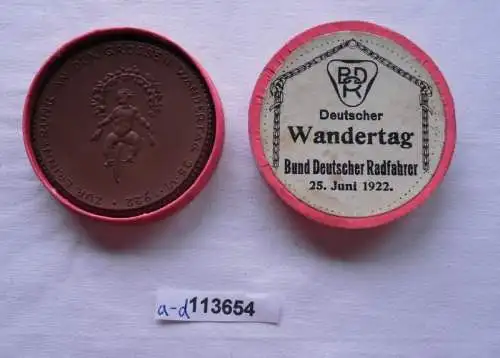 Porzellan Medaille zur Erinnerung an den grossen Wandertag 25. VI.1922 (113654)