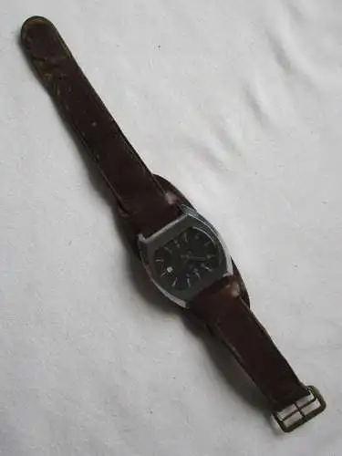 Vintage Ruhla Automatik Herrenuhr aus DDR mit Lederarmband (168052)