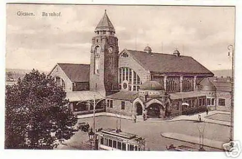 07931 Ak Giessen Bahnhof mit Straßenbahn 1911