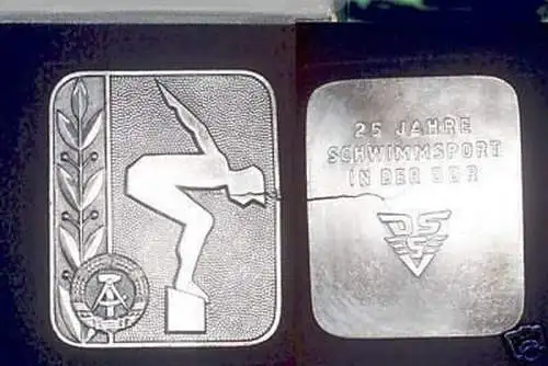 DDR Medaille 25 Jahre Schwimmsport in der DDR im Etui