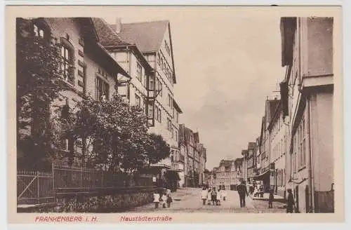 84956 Ak Frankenberg in Hessen Neustädterstraße um 1920