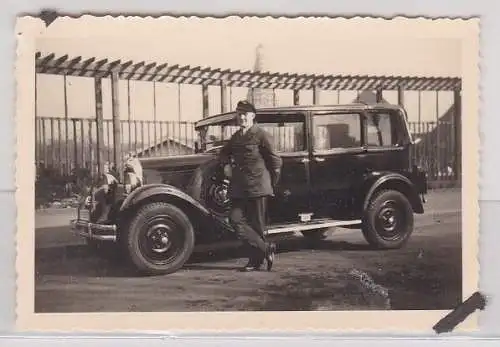 37302 Foto AK Auto Oldtimer Leipzig zur Messe vor russischer Kirche 1939