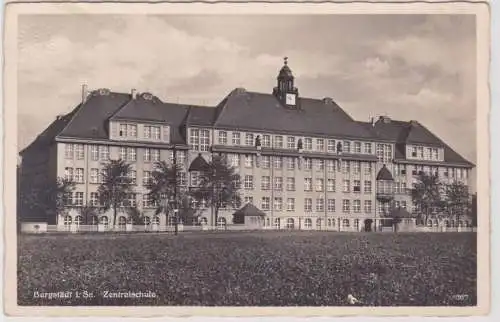 33142 Ak Burgstädt Zentralschule 1940