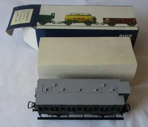 Modelleisenbahn PIKO Abteilwagen mit Bremserhaus DR Spur H0 OVP (168194)