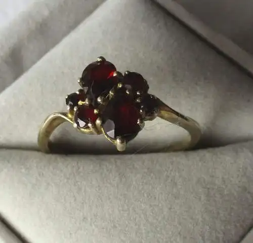 Wunderbarer Damen Ring 333er Gold mit böhmischen Granat (167764)