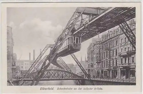 42233 Ak Elberfeld Schwebebahn Isländer Brücke um 1940