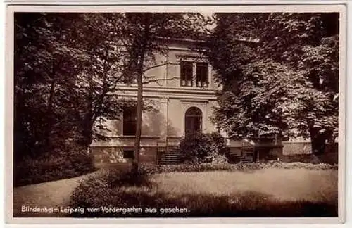 41329 Ak Blindenheim Leipzig Vordergarten 1932