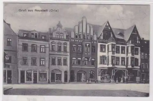 95197 Ak Gruss aus Neustadt an der Orla - Straße mit Geschäften um 1920