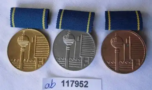 3 x DDR Medaillen für Leistungen im Bauwesen Gold Silber Bronze (117952)