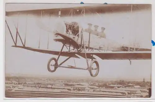 85529 Foto Montage Ak Soldaten in Flugzeug über Truppenübungsplatz