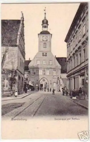 19153 Ak Brandenburg Steinstraße und Rathaus um 1910