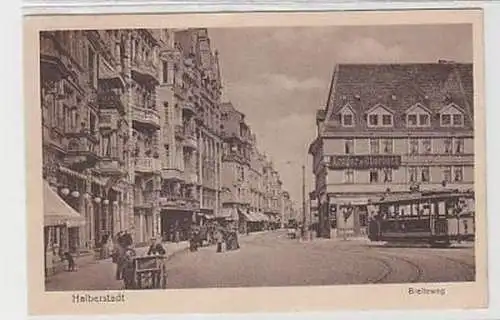 37268 Ak Halberstadt Breiteweg mit Straßenbahn 1923