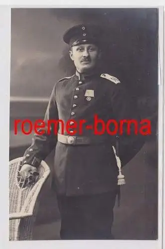 86020 Foto Ak Soldat Regiment 14 mit Portepee und Orden um 1910