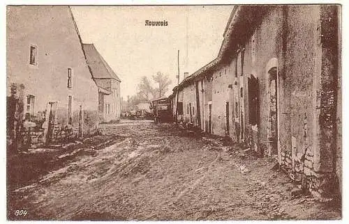 38027 Ak Rouvrois bei Verdun Straßenansicht 1917