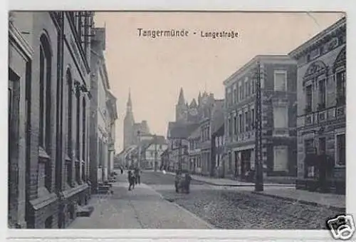 33821 Ak Tangermünde Langestraße mit Geschäften um 1920