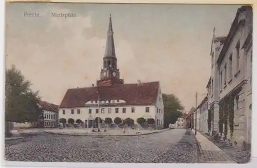 15198 Ak Prettin Marktplatz mit Rathaus und Kirche 1911