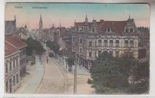 71108 Ak Herne Bahnhofstrasse mit Strassenbahn um 1910