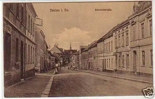 32641 Ak Dahlen in Sachsen Bahnhofstrasse um 1920