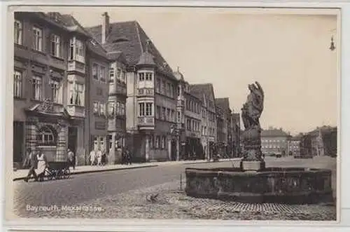 46368 Ak Bayreuth Maxstrasse mit Brunnen 1932