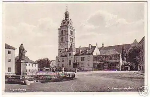 03526 Ak Regensburg St. Emmeramsplatz um 1940