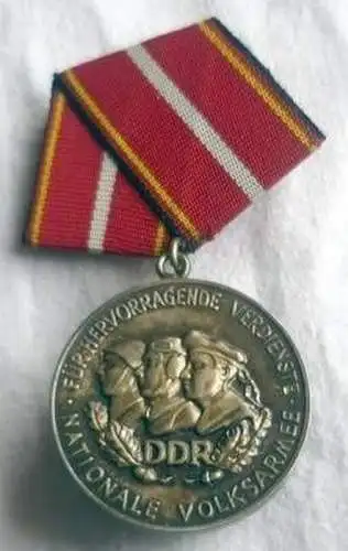 DDR Verdienstmedaille Nationalen Volksarmee in 900er Silber