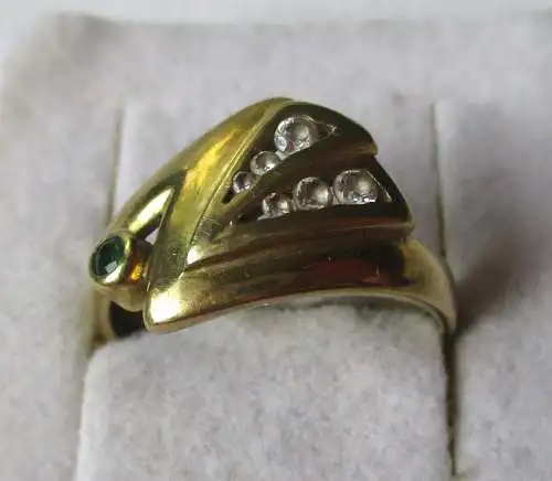 Charmanter Damen Ring aus 333er Gold mit weißen und grünen Edelsteinen (129480)