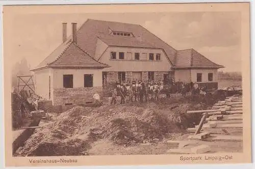 25577 Ak Vereinshaus-Neubau Sportpark Leipzig Ost um 1930