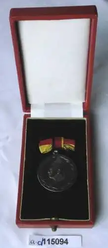 DDR Medaille Meister des Sports 900er Silber im Etui (115094)