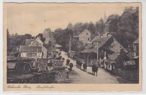 98480 Ak Schierke Harz Dorfstrasse mit Kühen 1938