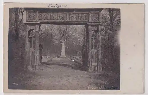 28806 Foto Ak Friedhof Loison bei Verdun Mai 1918