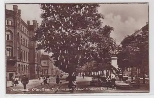 70049 AK Dortmund - Ostwall mit Museum und Schüchtermann Denkmal 1928