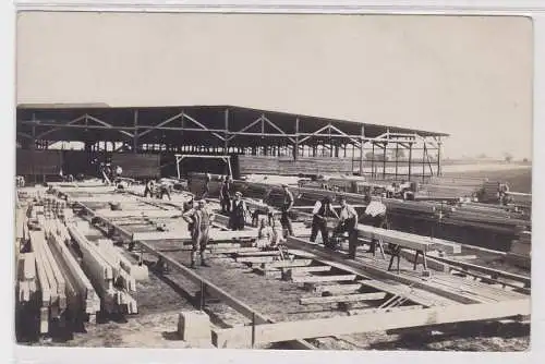 60120 Foto Ak Böhlitz Ehrenberg Fabrikhalle Sägewerk? um 1920