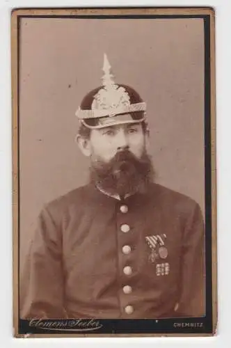 52695 Kabinett Foto Soldat Chemnitz mit Pickelhaube und 3 Orden