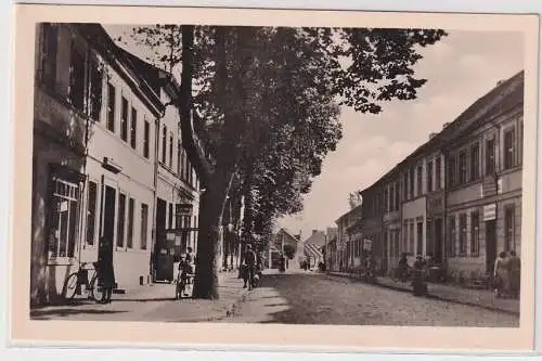 55931 Foto Ak Kremmen Krs. Oranienburg Berliner Straße 1956