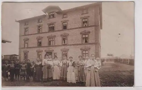 85778 Ak Bahnpost Zug 225 Berlin-Breslau Wohnhaus aus Backstein 1910