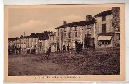 45377 Ak Latille Le bas du Petit Marché um 1930