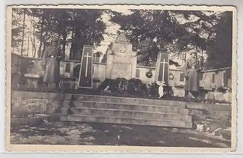 29732 Foto Ak Bischofswerda Kriegerdenkmal mit 2 Wachen um 1935