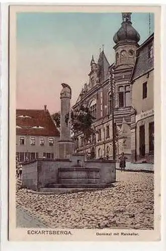 42977 Ak Eckartsberga Denkmal mit Ratskeller um 1910