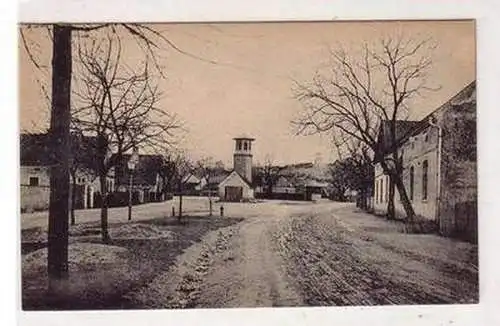 54963 Ak Gruß aus Biehla bei Elsterwerda Breitestraße mit Aussichtsturm um 1930