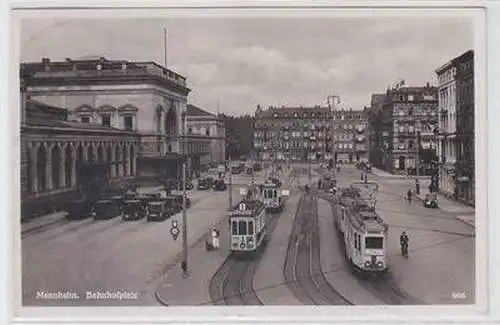 54468 Ak Mannheim Bahnhofsplatz mit Strassenbahnen 1935