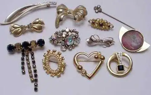 12 x wunderbare goldfarbene Broschen Modeschmuck