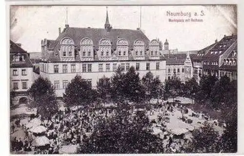 48512 Ak Naumburg a.S. Marktplatz mit Rathaus 1917