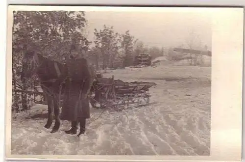 61107 Foto Ak Leski Polen Karpathen Soldat mit Pferdeschlitten im 2. Weltkrieg