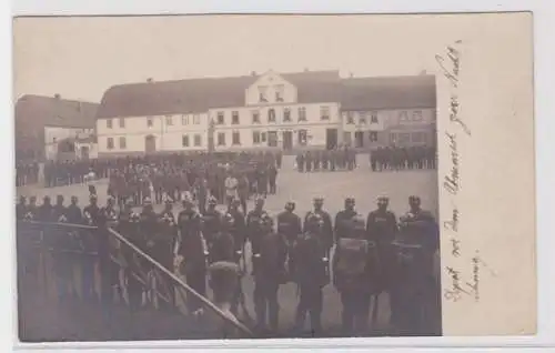 95361 Foto Ak Regis Breitingen Abmarsch zur Nachtübung um 1913