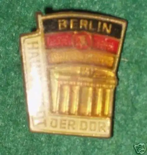 DDR Abzeichen Berlin Hauptstadt der DDR